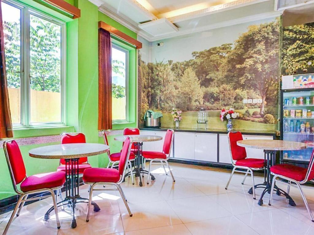 Hotel Oyo 3157 Grand 2*