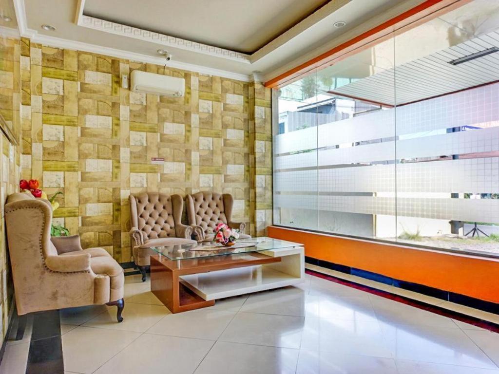 Hotel Oyo 3157 Grand 2*